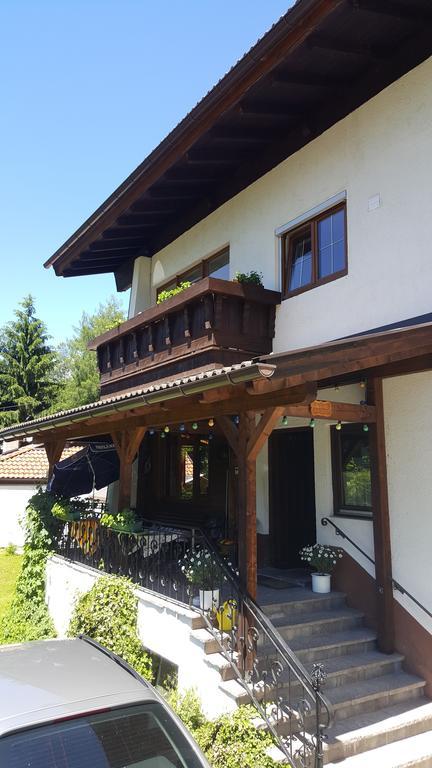 Pension Lischenhof Ehrwald Exterior photo